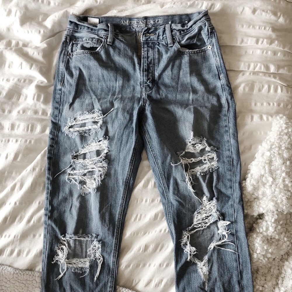 American Eagle Mom Jeans